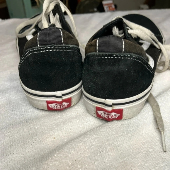 Youth Vans Size 7 - Picture 2 of 7